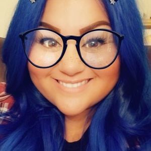 Meet your Posher, Casey